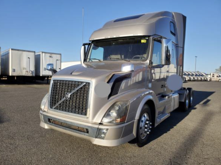 this image shows onsite truck repair in Eagle Pass, Texas